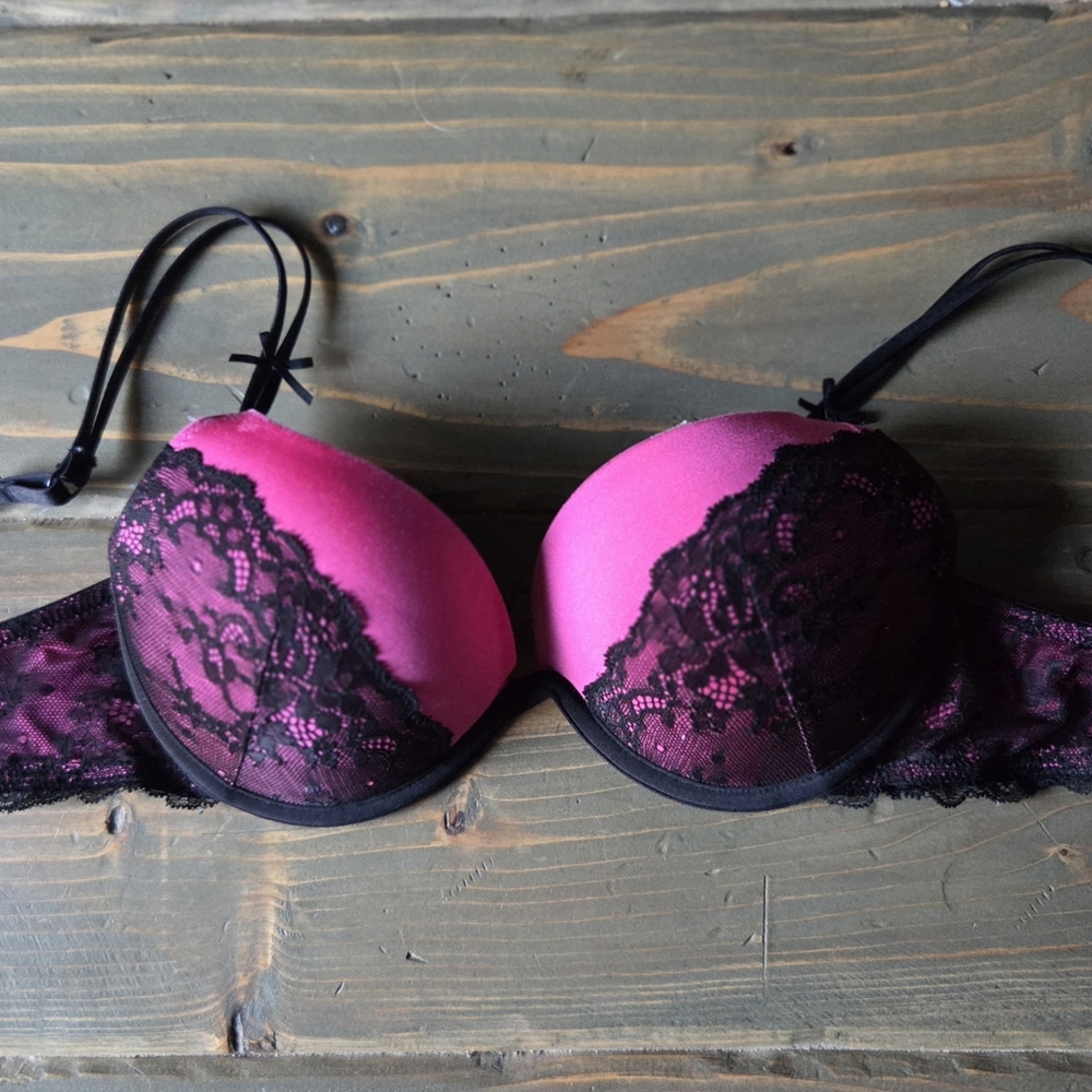 H&M Vibrant Pink and Black Lace Bra